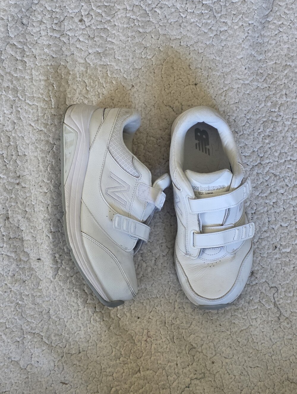 New Balance 928v3 Womens 9 4E Extra Wide White Leather Hook Loop Walking Shoes
